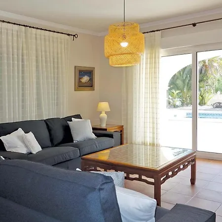 Villa Sleeps 6 Wifi Calpe